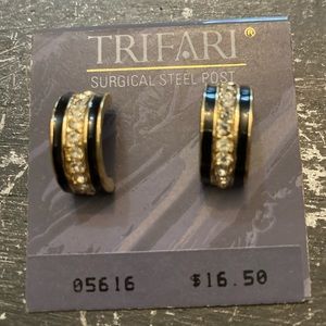 Vintage Trifari goldtone, black enamel, and clear stone earrings.